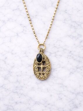 Vintage Gold Filigree Pendant Necklace Black Stone Boho Gothic Lucky Brand